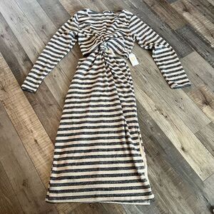 Chrysanthemum women’s dress size XL